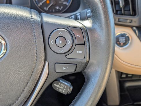 Used 2018 Toyota RAV4 XLE image 19