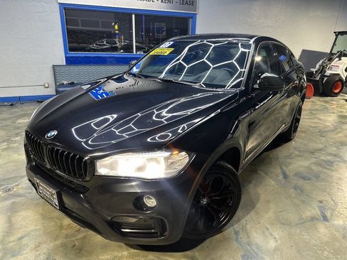Used 2017 BMW X6 xDrive35i image 2