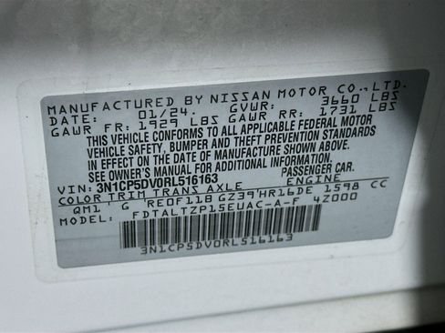 Used 2024 Nissan Kicks SR image 12