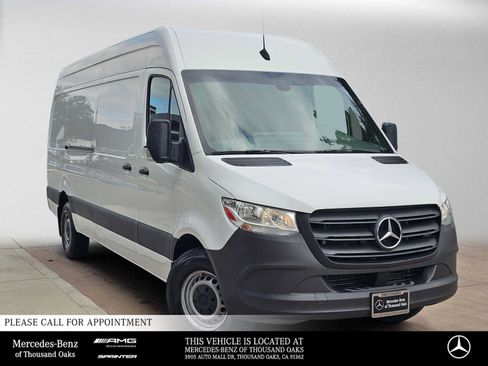 Used 2021 Mercedes-Benz Sprinter 2500 image 1