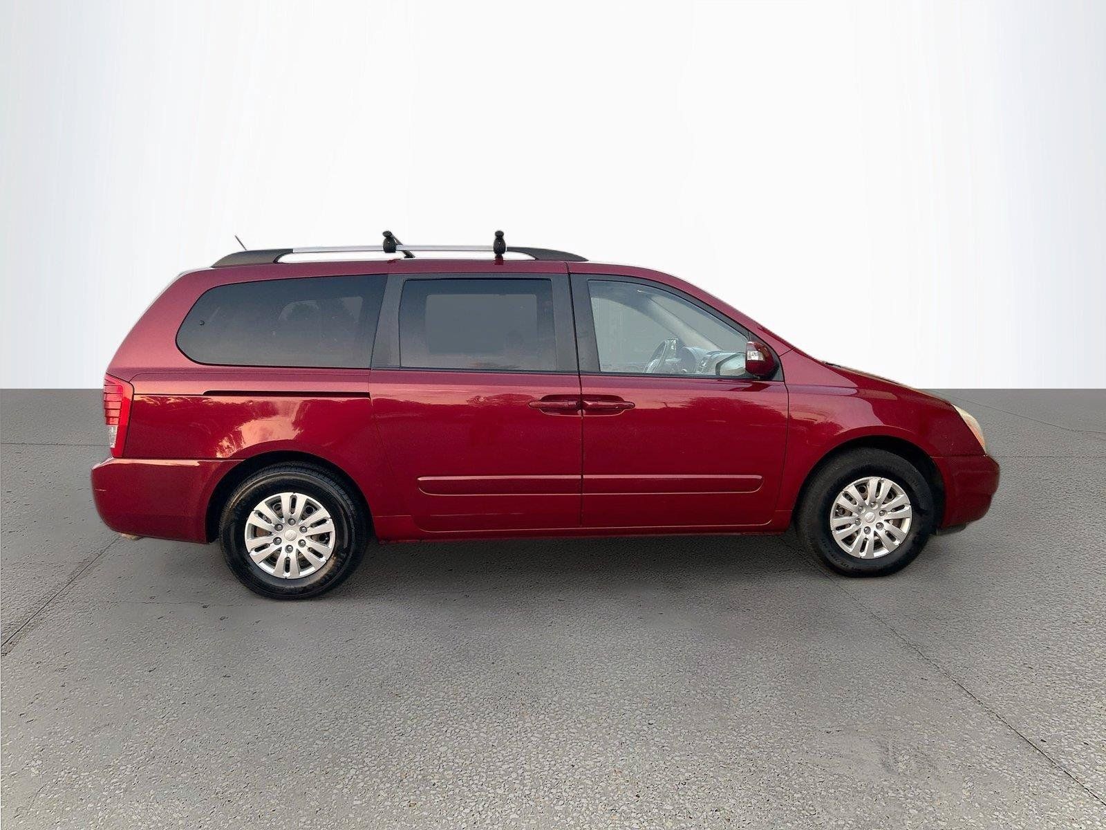 Used 2012 Kia Sedona LX FWD image 3