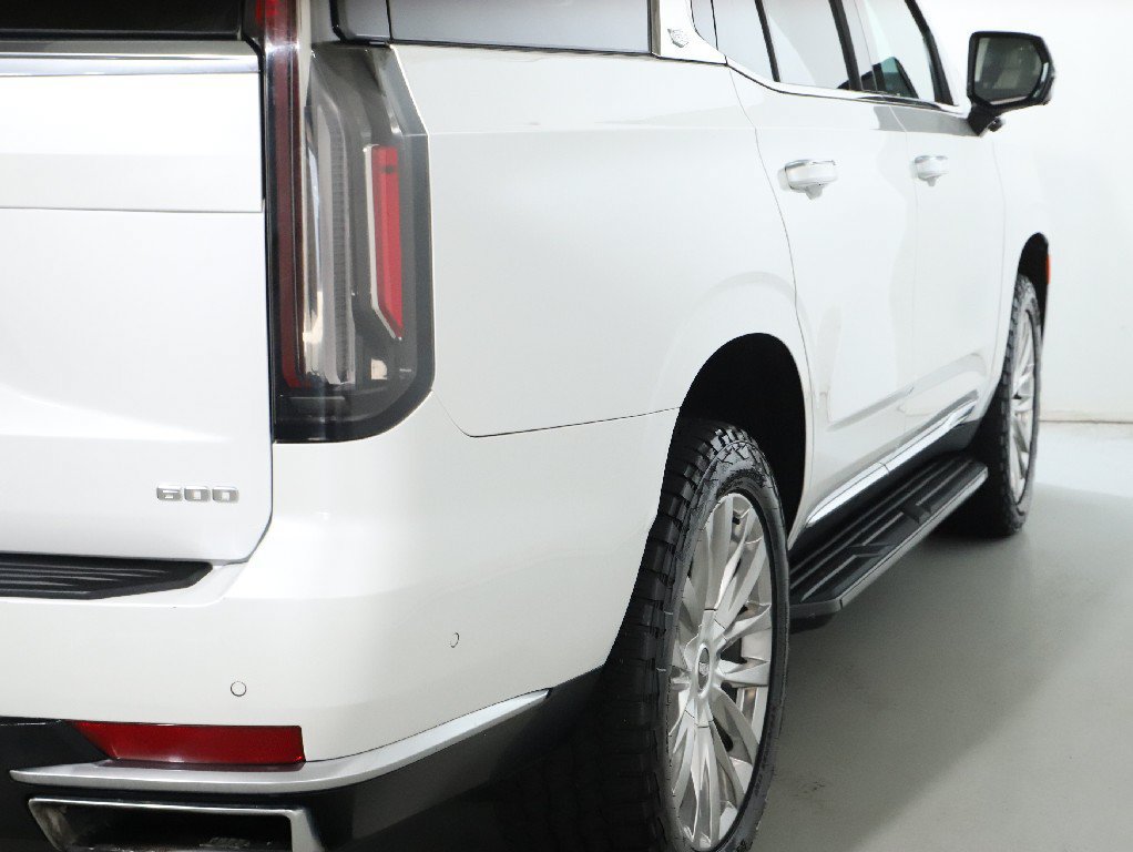 Used 2023 Cadillac Escalade Premium Luxury AWD/4WD image 53
