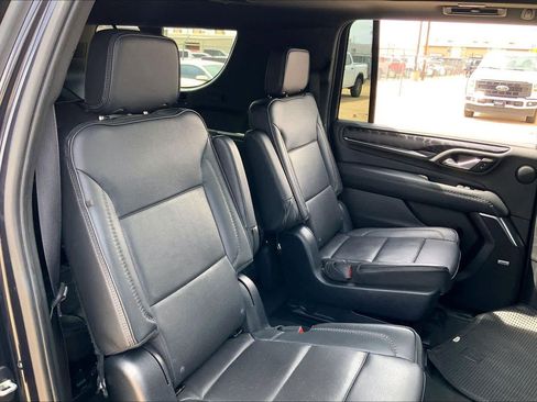 Used 2023 GMC Yukon XL Denali AWD/4WD image 20