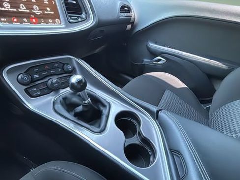 Used 2022 Dodge Challenger R/T Scat Pack RWD image 14