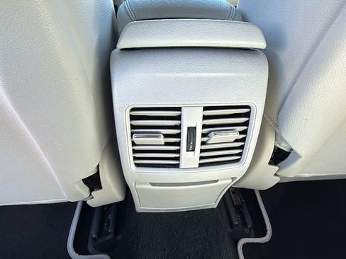 Used 2019 Mercedes-Benz CLA 250 image 27