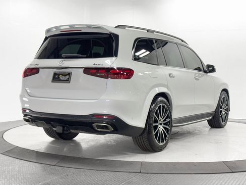 Used 2024 Mercedes-Benz GLS 580 4MATIC image 36