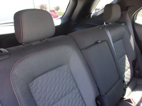 Used 2018 Chevrolet Equinox LT FWD image 15