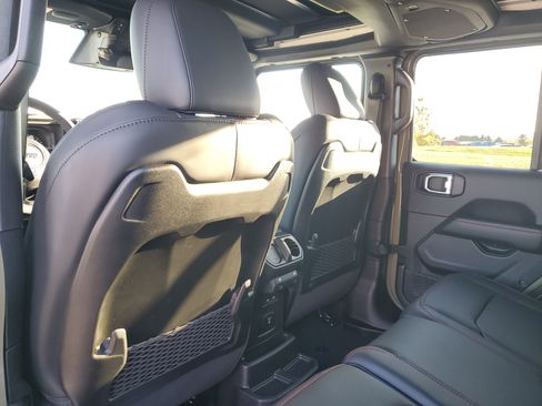 New 2026 Jeep Wrangler Unlimited Rubicon image 11