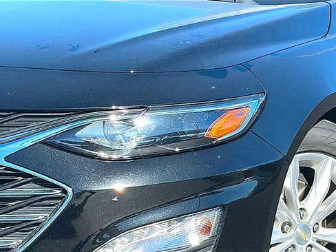 Used 2024 Chevrolet Malibu LT image 4