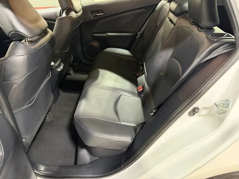 Used 2022 Toyota Prius XLE AWD/4WD image 35