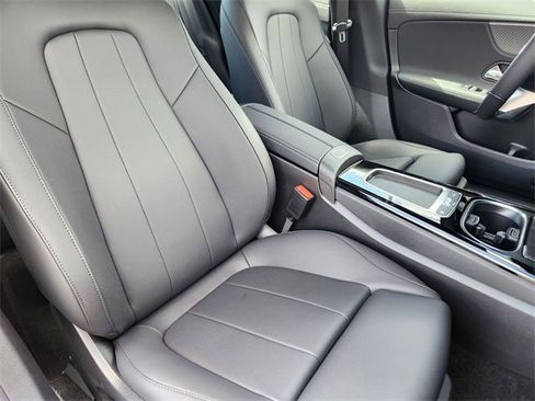 Certified 2025 Mercedes-Benz CLA 250 4MATIC image 16