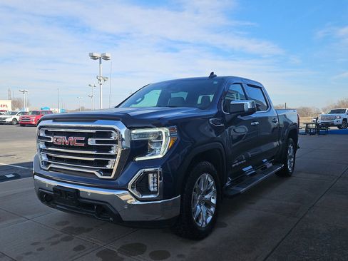 Used 2022 GMC Sierra 1500 SLT w/ SLT Premium Plus Package image 2