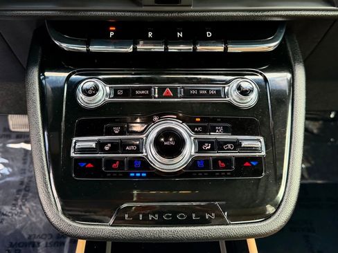 Used 2022 Lincoln Corsair Reserve w/ Equipment Group 201A image 27