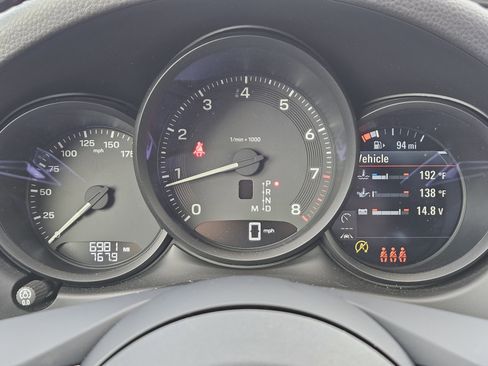 Certified 2026 Porsche Macan image 16