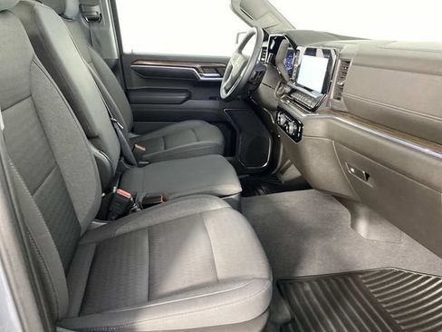 Used 2023 Chevrolet Silverado 1500 LT AWD/4WD image 11