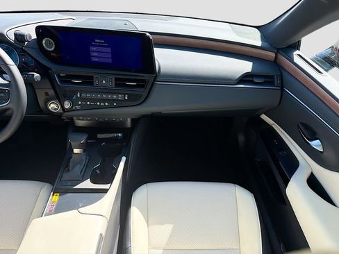 New 2025 Lexus ES 350 w/ Premium Package image 18