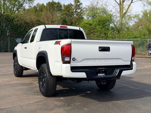Used 2022 Toyota Tacoma SR w/ SX Package RWD image 5
