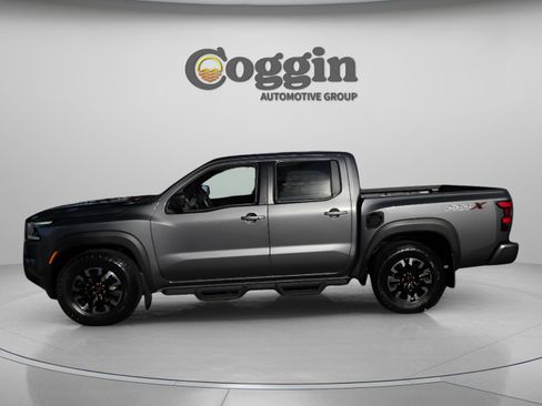 Used 2024 Nissan Frontier Pro-X image 2