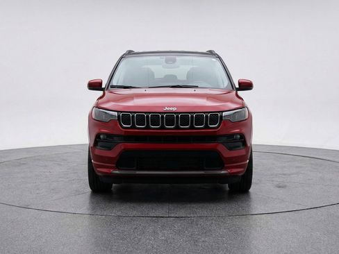 Used 2025 Jeep Compass Limited AWD/4WD image 2