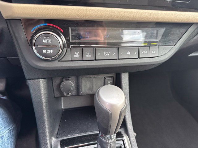Used 2016 Toyota Corolla LE FWD image 19