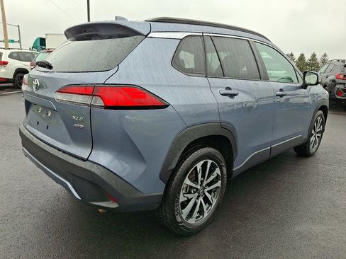 Used 2024 Toyota Corolla Cross XLE image 7