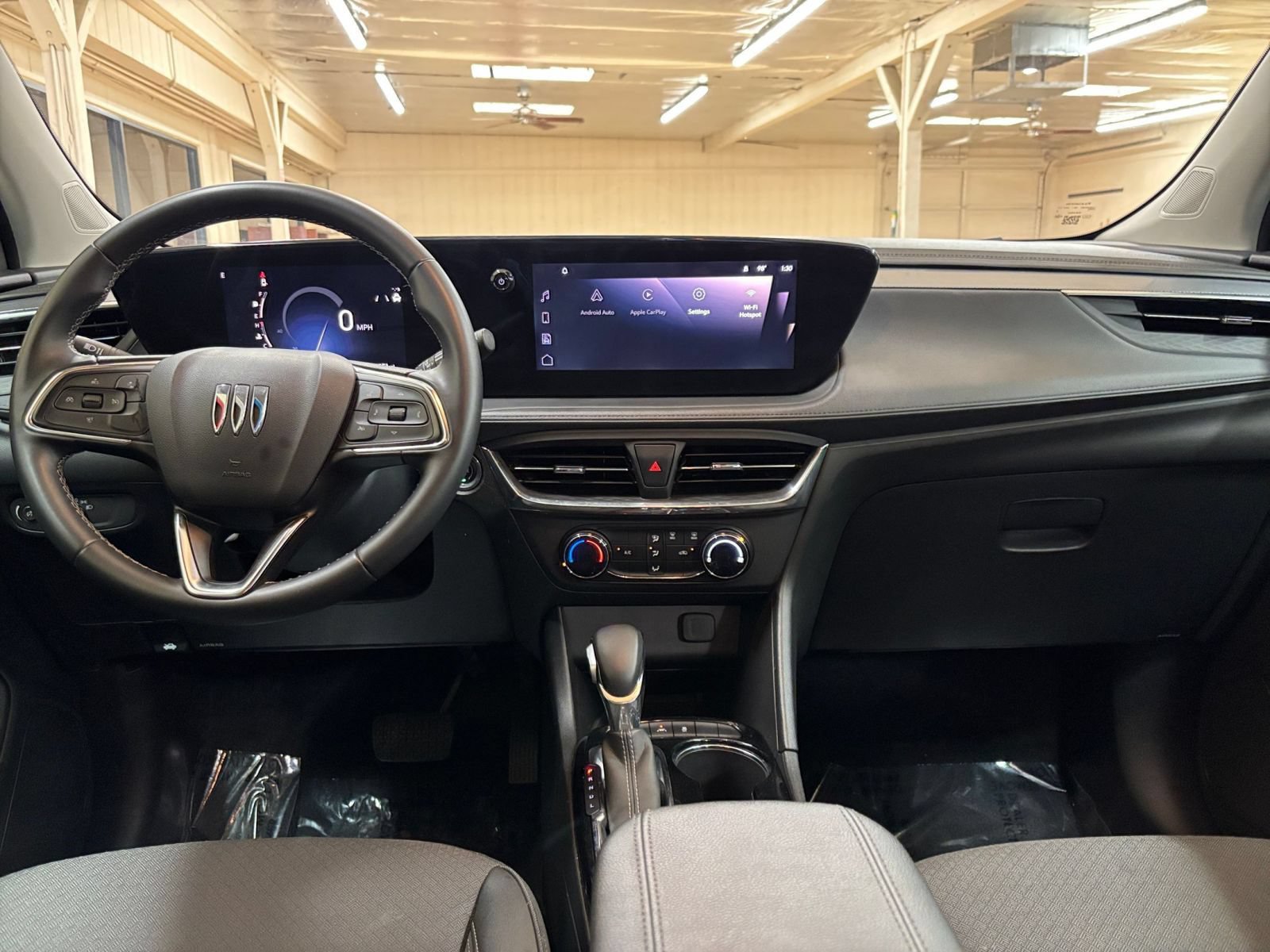 Used 2025 Buick Encore GX Preferred AWD/4WD image 31