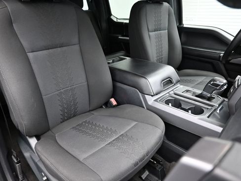 Used 2020 Ford F150 XLT w/ Equipment Group 302A Luxury AWD/4WD image 40