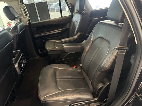 Used 2021 Ford Expedition Platinum image 39