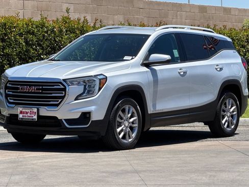 Certified 2022 GMC Terrain SLT AWD/4WD image 8