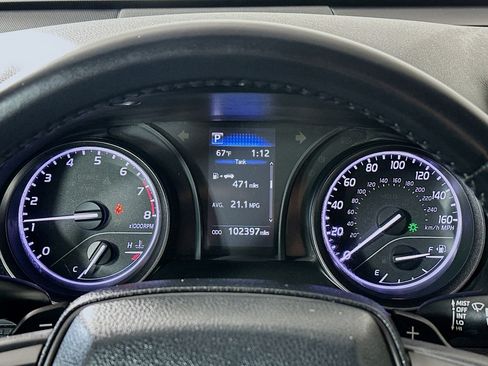 Used 2021 Toyota Camry SE FWD image 12