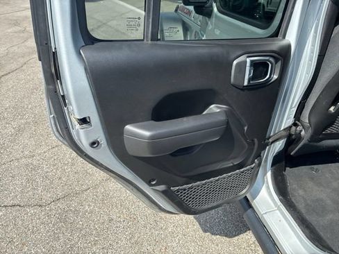Used 2024 Jeep Wrangler Unlimited Rubicon AWD/4WD image 73