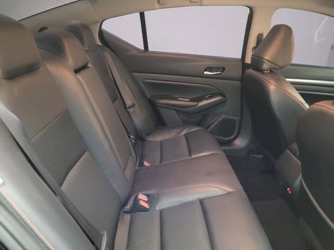 Used 2025 Nissan Altima 2.5 SR FWD image 19