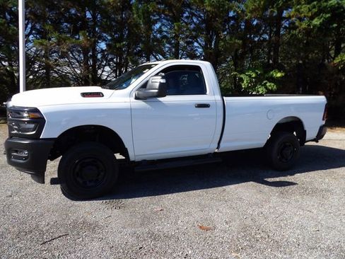 Used 2026 RAM 2500 Tradesman AWD/4WD image 1