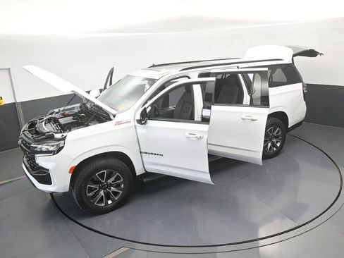 Used 2024 Chevrolet Suburban Z71 image 70