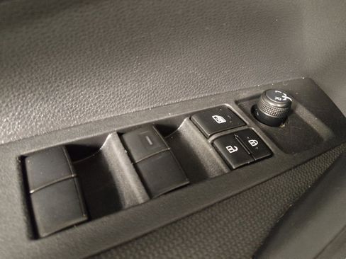 Used 2022 Toyota Corolla LE image 27