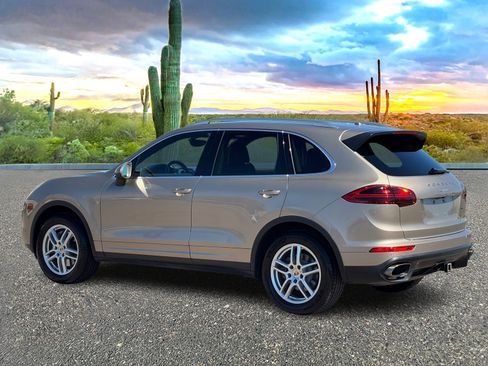 Used 2016 Porsche Cayenne image 4