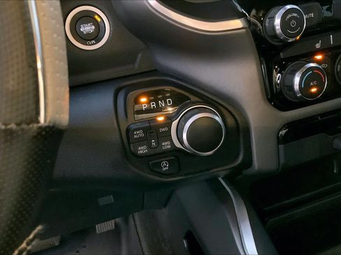 Used 2022 RAM 1500 Big Horn AWD/4WD image 16