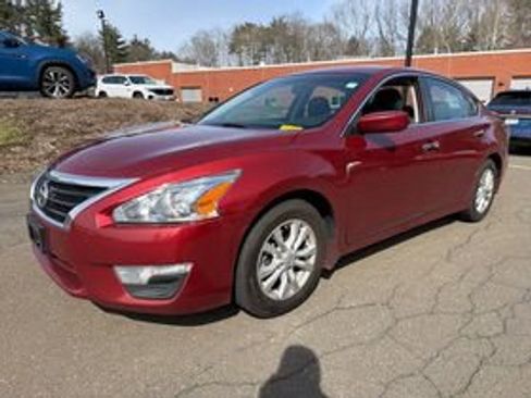 Used 2014 Nissan Altima 2.5 S w/ Sport Value Package image 1