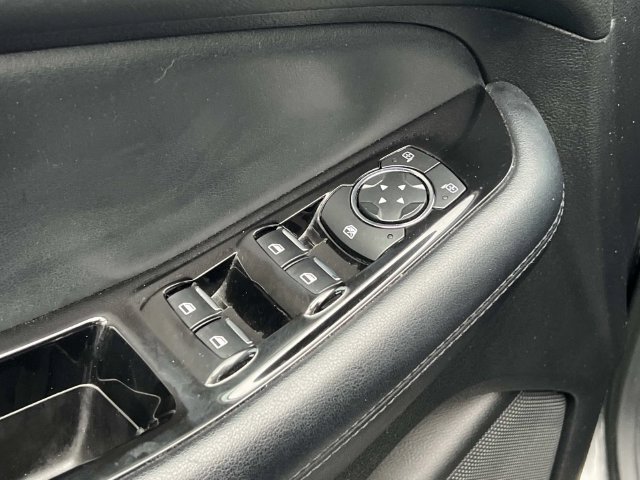 Used 2016 Ford Edge SEL w/ Equipment Group 201A AWD/4WD image 16