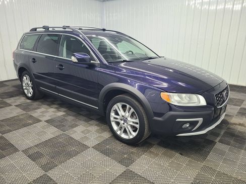 Used 2016 Volvo XC70 T5 Premier w/ Proximity Package AWD/4WD image 13