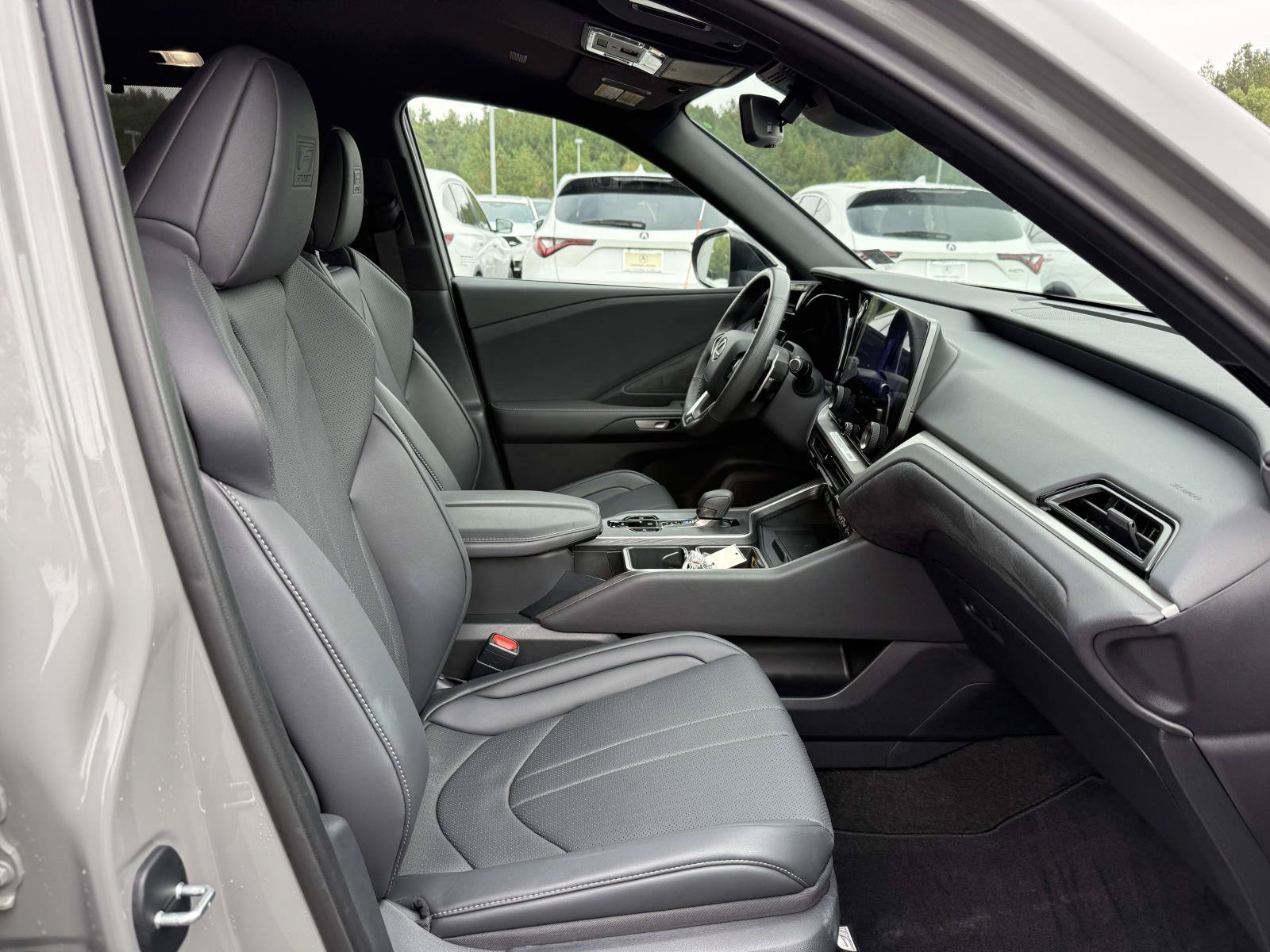 Used 2026 Lexus TX 500h AWD w/ Technology Package image 17