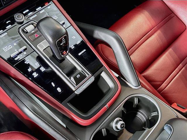 Certified 2023 Porsche Cayenne Turbo S AWD/4WD image 19