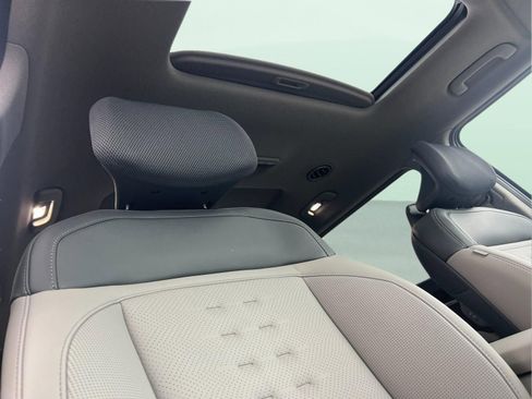 New 2026 Kia EV9 Wind image 18