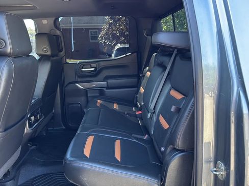 Used 2020 GMC Sierra 1500 AT4 w/ AT4 Premium Package image 11