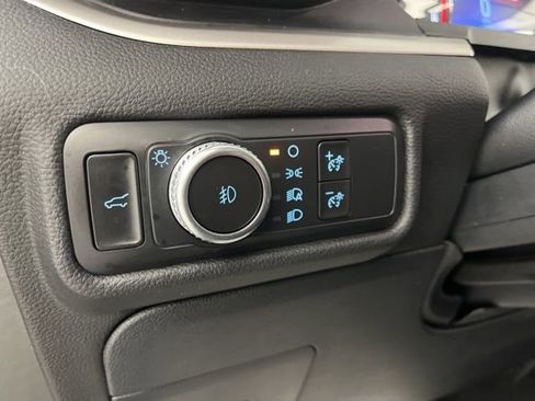 Used 2021 Ford Explorer XLT w/ Equipment Group 202A image 30