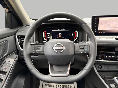 Used 2025 Nissan Rogue SL w/ Tech Package AWD/4WD image 15