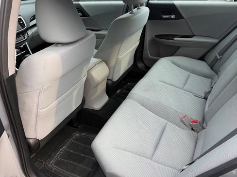 Used 2016 Honda Accord LX image 8