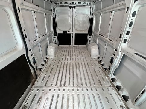 Used 2025 RAM ProMaster 2500 w/ Convenience Group FWD image 24