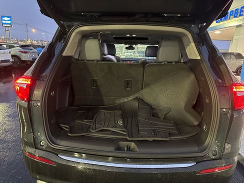 Used 2020 Buick Enclave Premium w/ Sun and Sites Package image 24