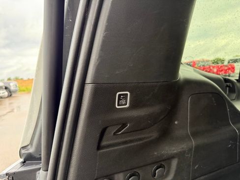 Used 2024 Jeep Wagoneer L Series II w/ Flexible Seating Group AWD/4WD image 36